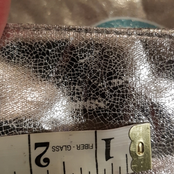 Justice silver duffle bag, New - Picture 4 of 6